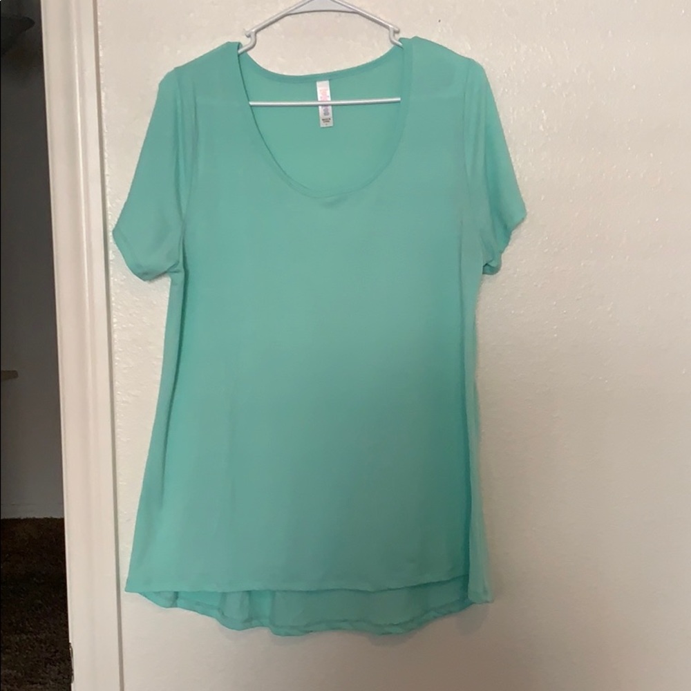Lularoe large classic t